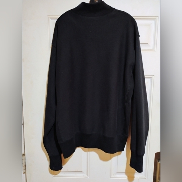 Champion Size Extra Large Men's Classic Black Crewneck Sweater - Picture 5 of 6